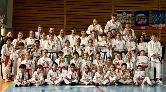 Image de l'actu 'Assemblée générale du club avec remise des ceintures et des récompenses'
