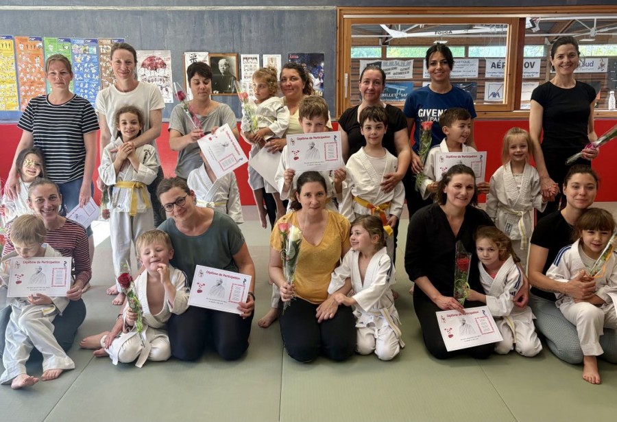 Entraînement Fête des Mères + Remise des ceintures noires à Adam et Zoé